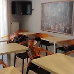公寓式酒店 亚历山德罗斯公寓式酒店 *