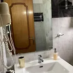 亚历山德罗斯公寓式酒店