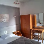 亚历山德罗斯公寓式酒店 卡梅纳维洛拉