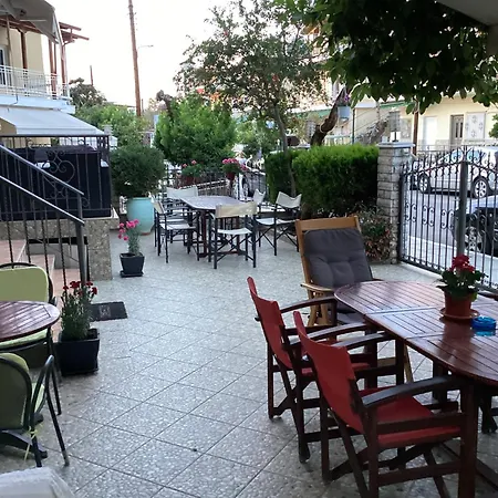 Alexandros Aparthotel Kamena Vourla