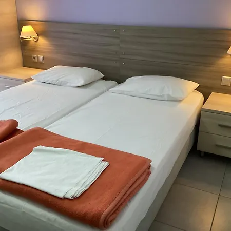 Alexandros Aparthotel *