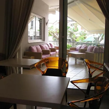 Alexandros Aparthotel Kamena Vourla