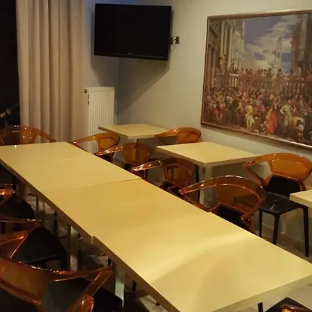 Alexandros Aparthotel