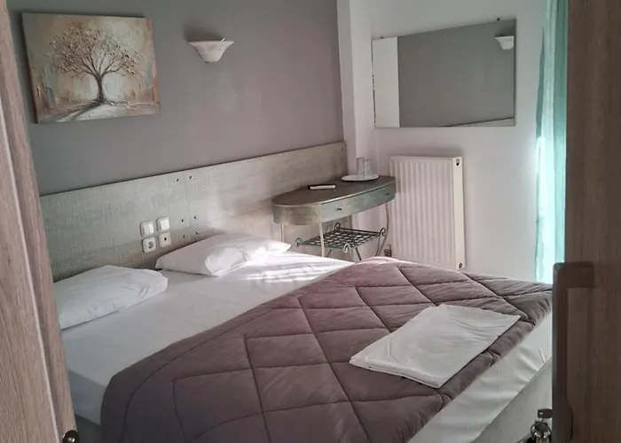 αλέξανδρος * Καμένα Βούρλα